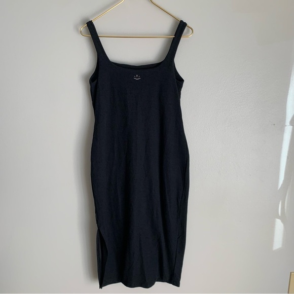 Beyond Yoga Navy Midi Dress - Picture 5 of 6